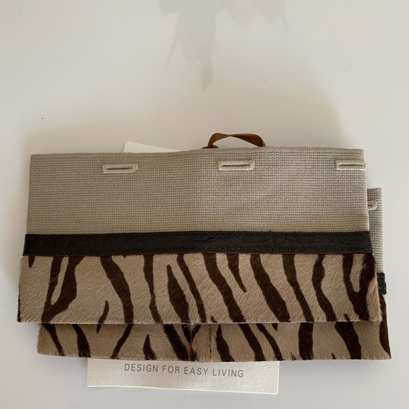 MaxMara Accessories - NEW 'S MAXMARA BENNY Animal Print Cuffs Cubes